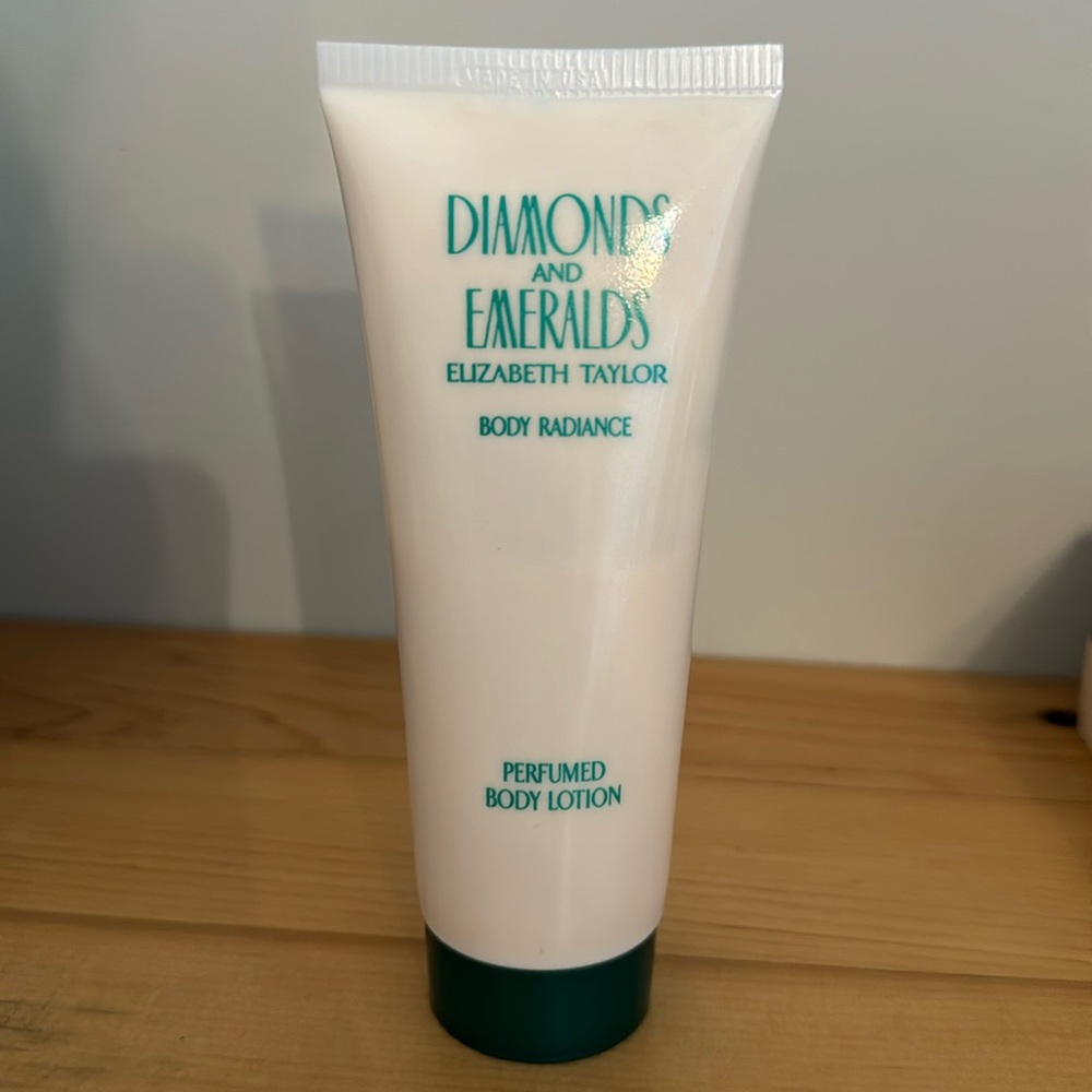 Elizabeth Taylor Diamonds and Emeralds Perfumed Body Lotion